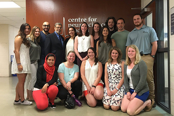 Connecting On Neuroscience Queen S Gazette